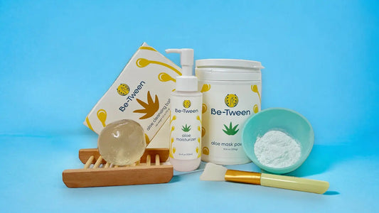 Be-Tween skincare products for tweens, including Aloe Cleansing Ball, Aloe Moisturizer, and Aloe Mask Powder, arranged together. Ideal for a tween’s skincare routine to ensure gentle cleansing, hydration, and self-care